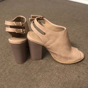 Anne Marie heels
